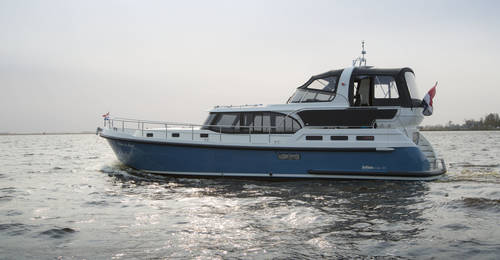 Luxus-Motorboote