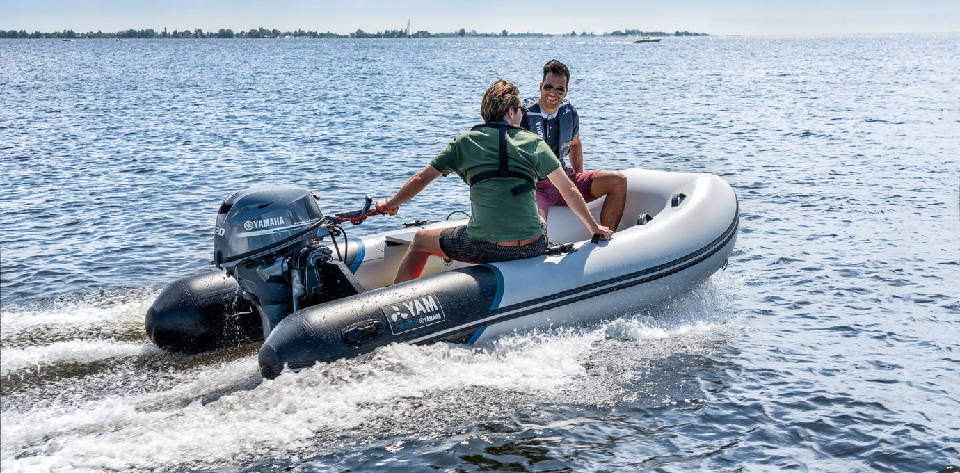 Rubberbootje + 2,5 PK motor mieten
